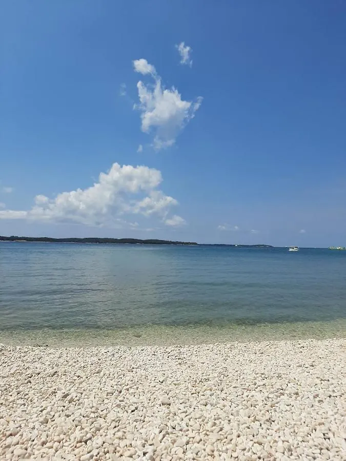 White Pearl With Free Ev Ch-Station Apartman Valbandon