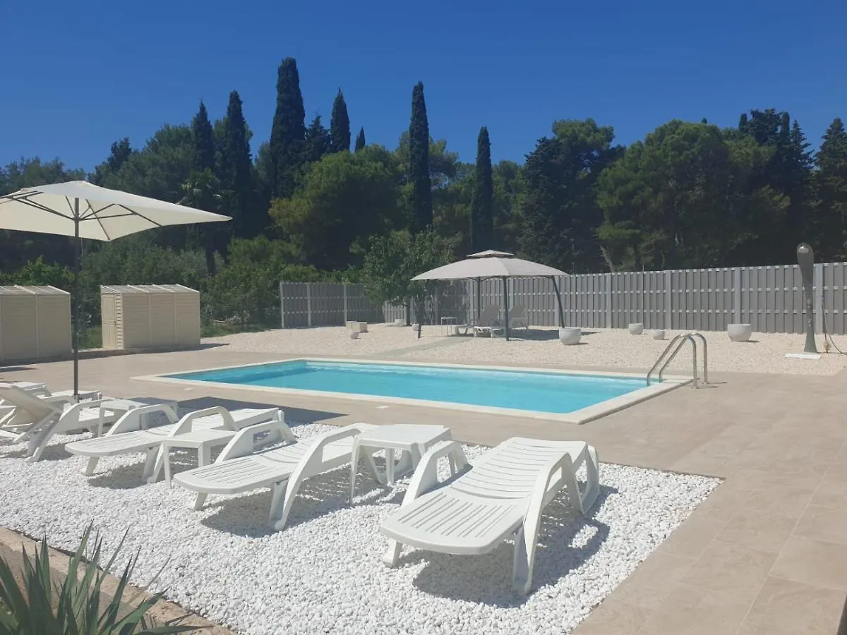 White Pearl With Free Ev Ch-Station Apartman
