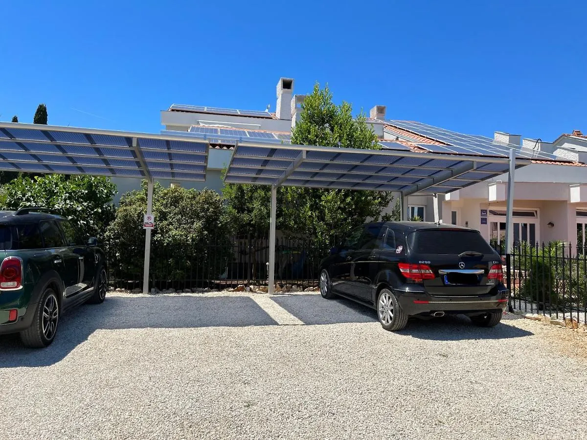White Pearl With Free Ev Ch-Station Valbandon